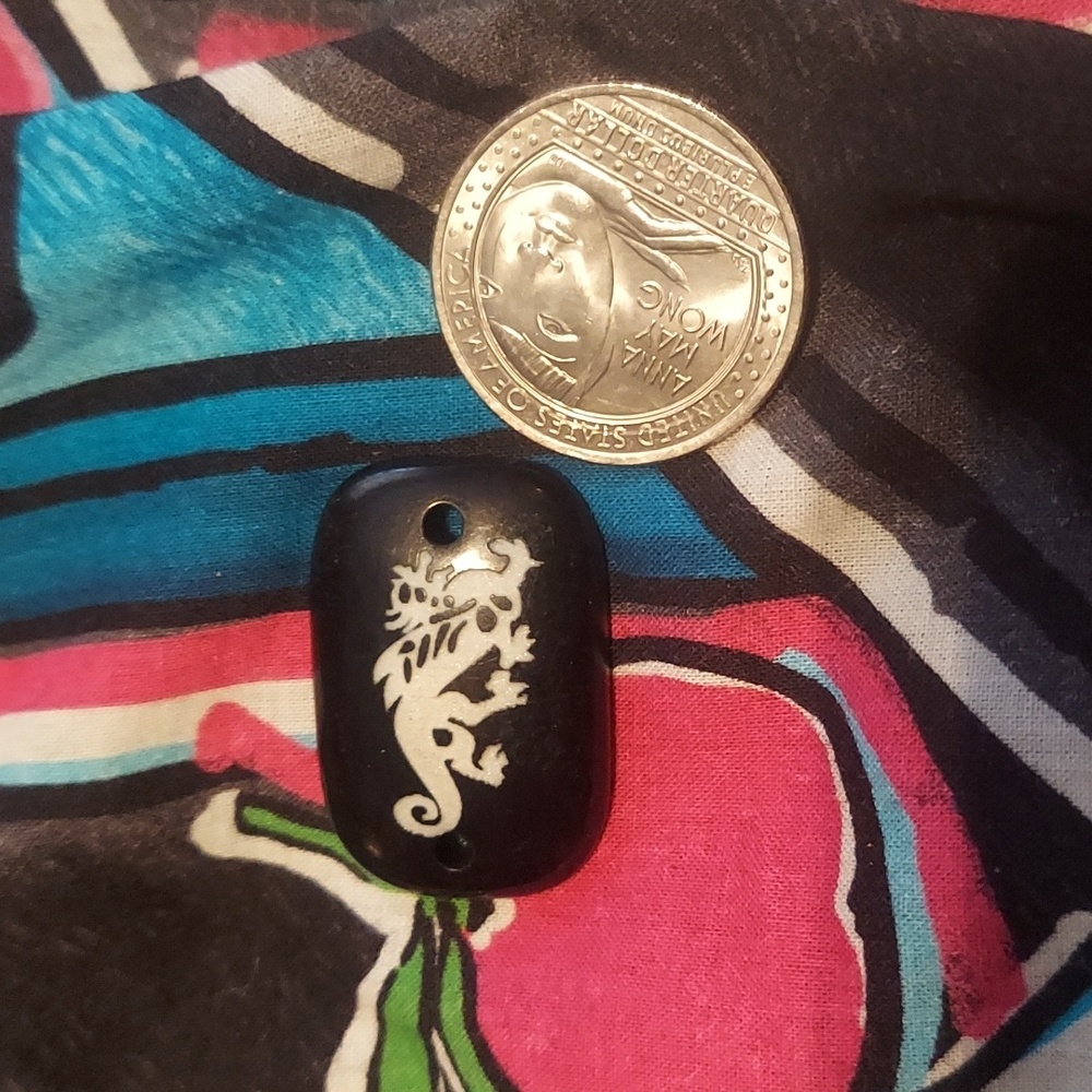Dope oriental dragon pendant. It is the year of the dragon.